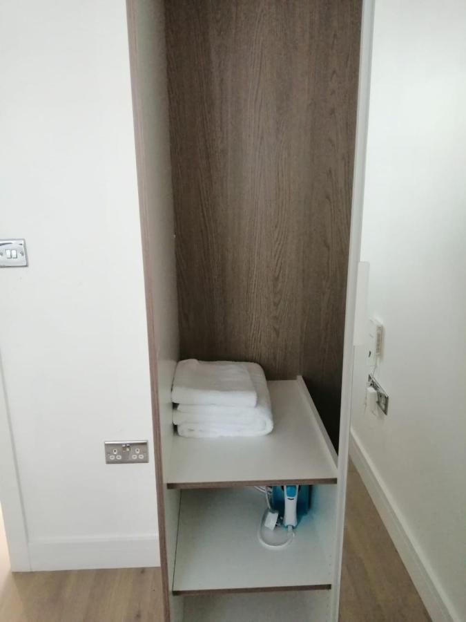 Apartment No 8 - Stay In Style In The Heart Of The Cathedral City. Truro Exteriör bild