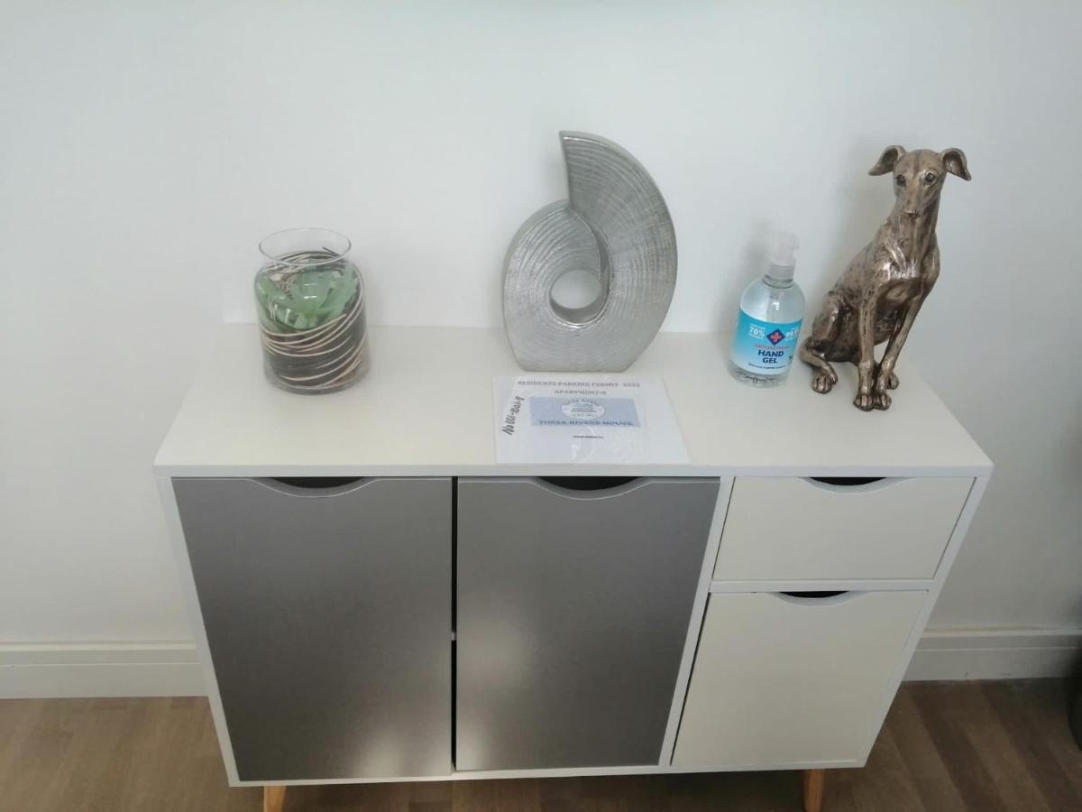Apartment No 8 - Stay In Style In The Heart Of The Cathedral City. Truro Exteriör bild
