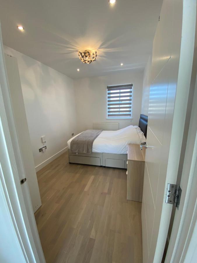 Apartment No 8 - Stay In Style In The Heart Of The Cathedral City. Truro Exteriör bild