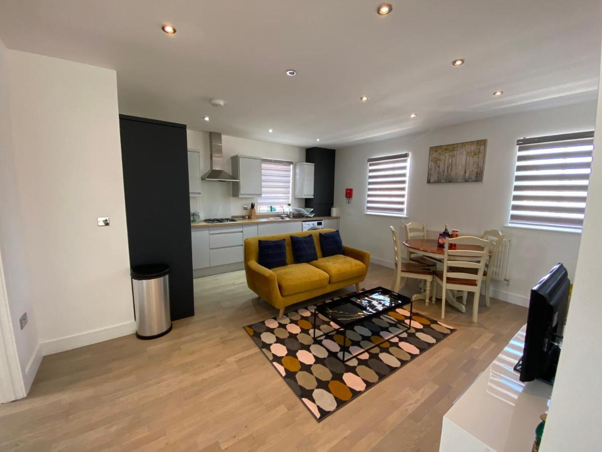 Apartment No 8 - Stay In Style In The Heart Of The Cathedral City. Truro Exteriör bild