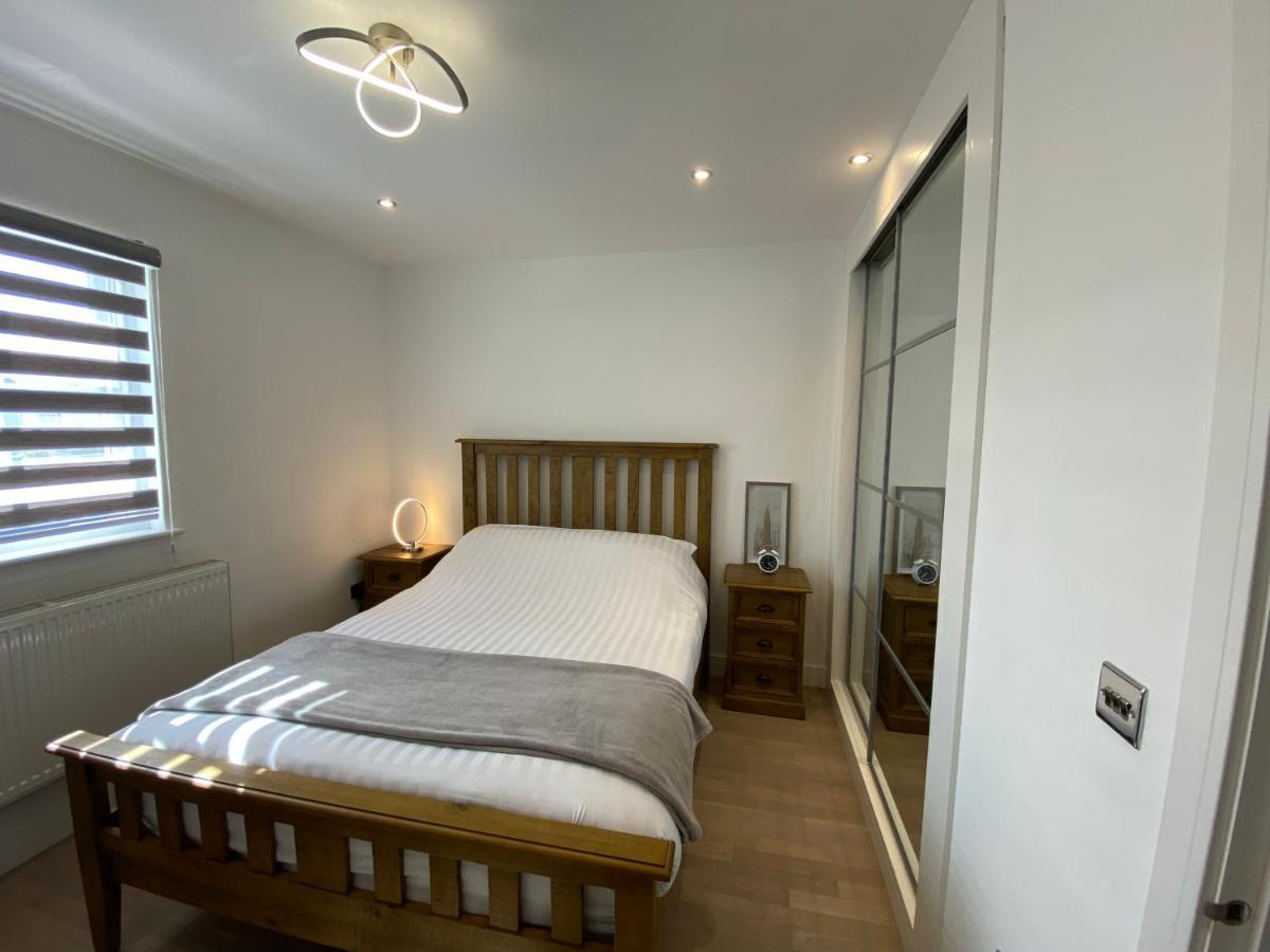 Apartment No 8 - Stay In Style In The Heart Of The Cathedral City. Truro Exteriör bild
