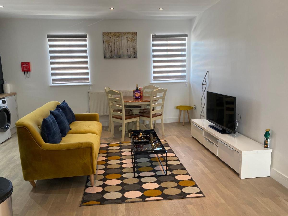 Apartment No 8 - Stay In Style In The Heart Of The Cathedral City. Truro Exteriör bild
